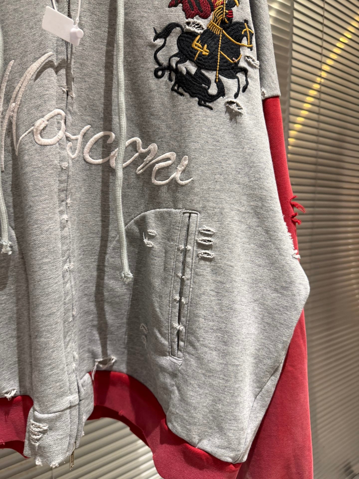 Heavyweight Oversized Hoodie – Essential Streetwear Fit