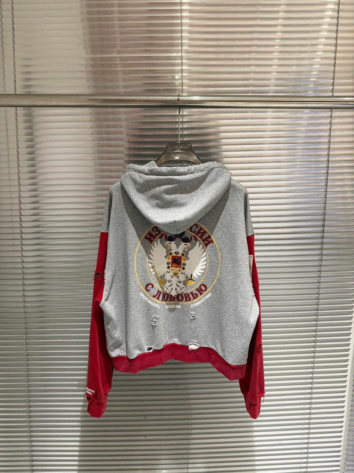 Heavyweight Oversized Hoodie – Essential Streetwear Fit