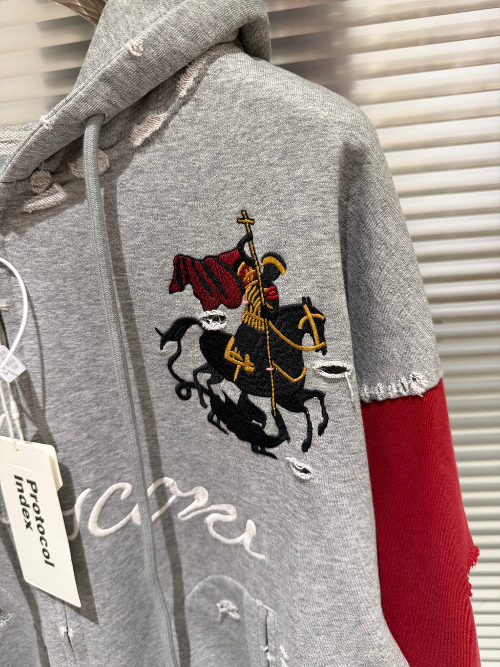 Heavyweight Oversized Hoodie – Essential Streetwear Fit